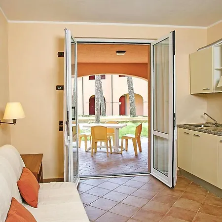 Beautiful apartment in Puntone w/ Outdoor swimming pool&1 Bedrooms Appartement *